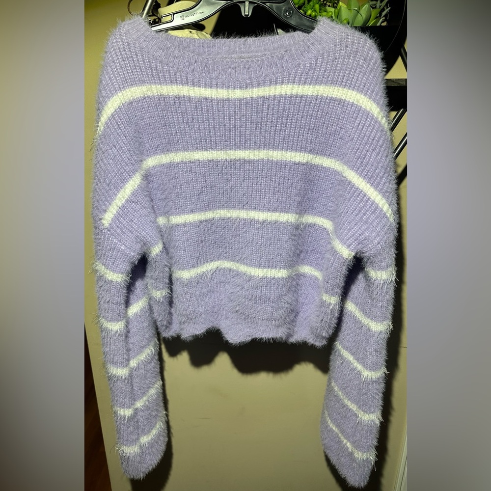 Cropped sweater for teens/juniors - Picture 2 of 4